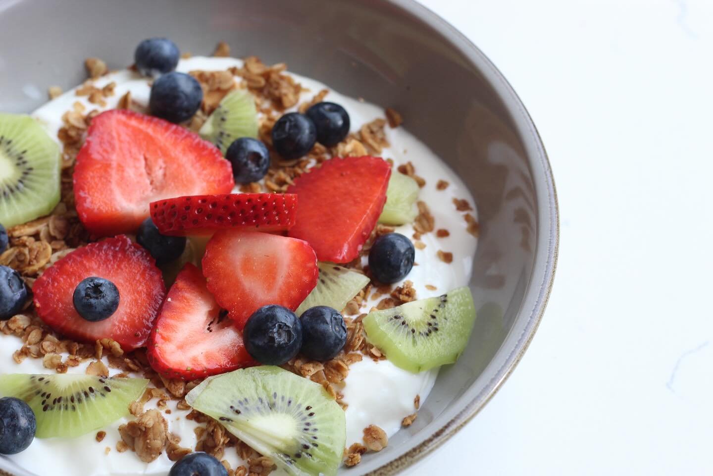 Greek Yogurt Berry Bowl