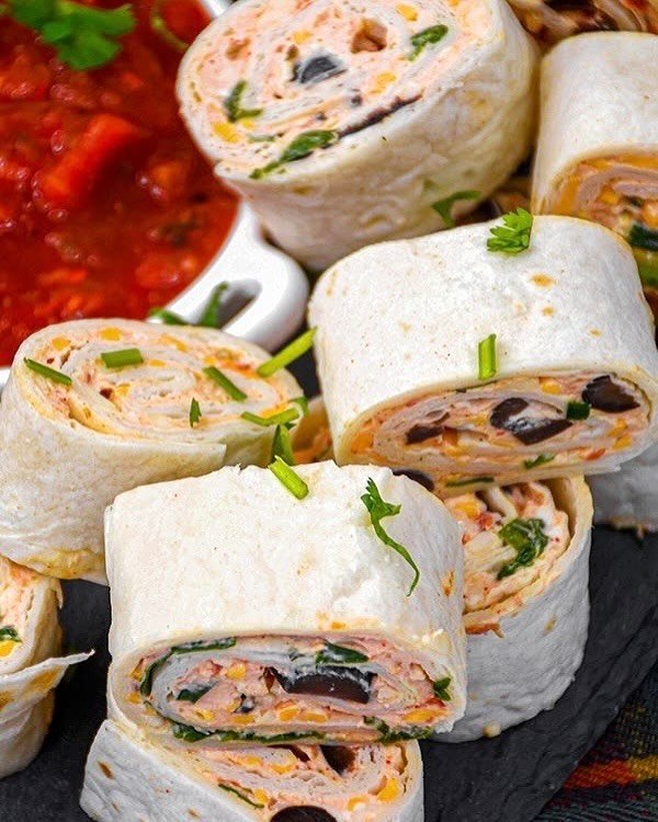 Tuna or Egg Salad Pinwheels