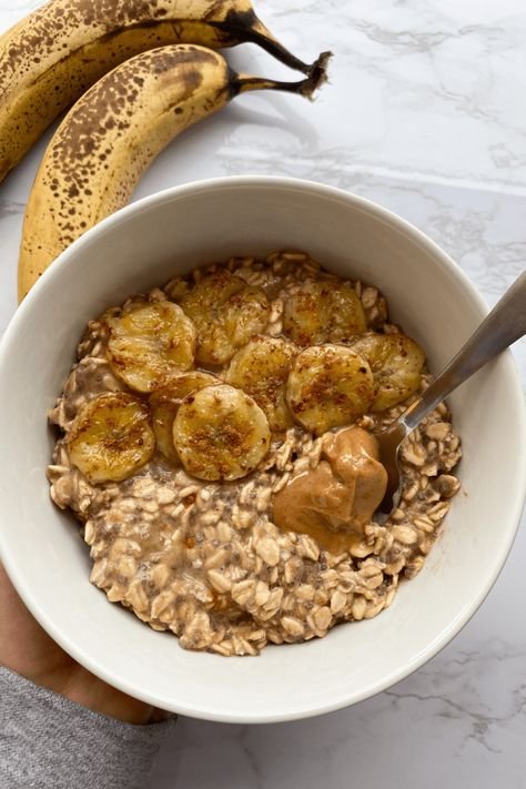 Oats with Peanut Butter and Banana