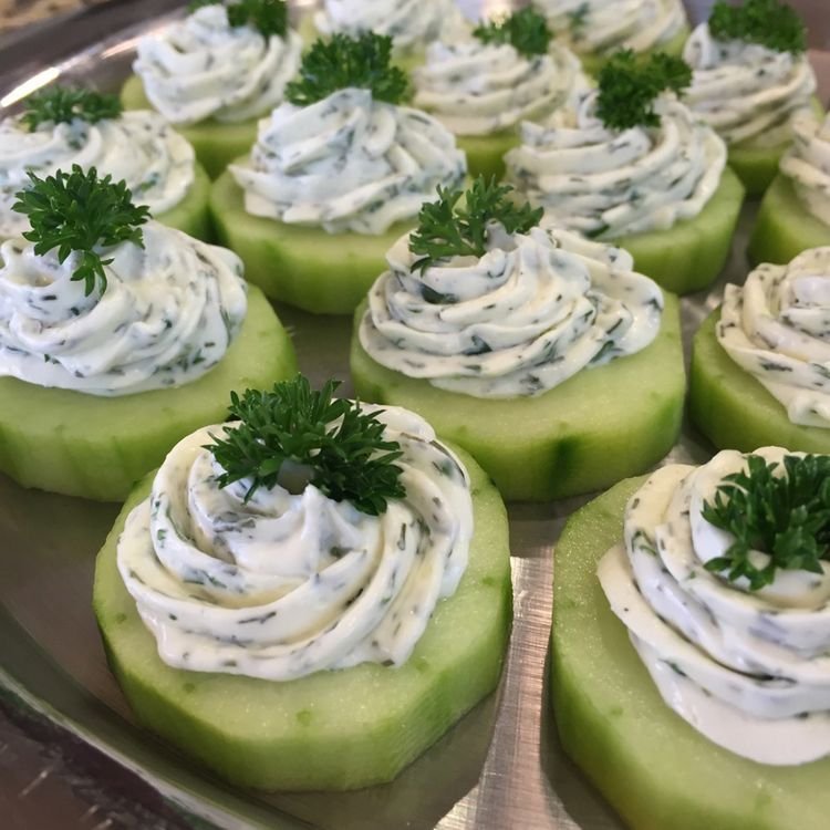 Cucumber Rounds with Cream Cheese