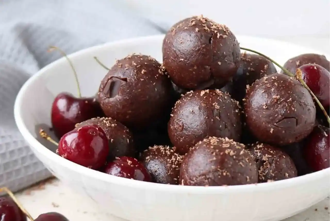 Dark Chocolate Cherry Bites