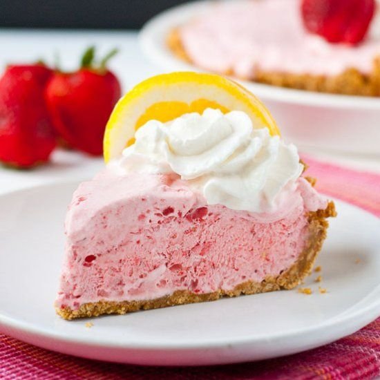 Frozen Strawberry Lemonade Pie