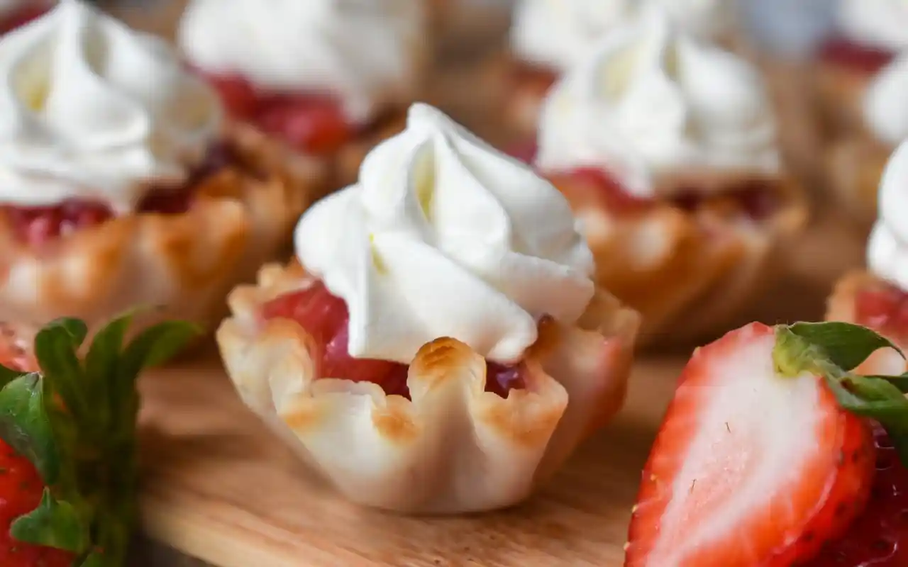 Strawberry Cream Cheese Bites